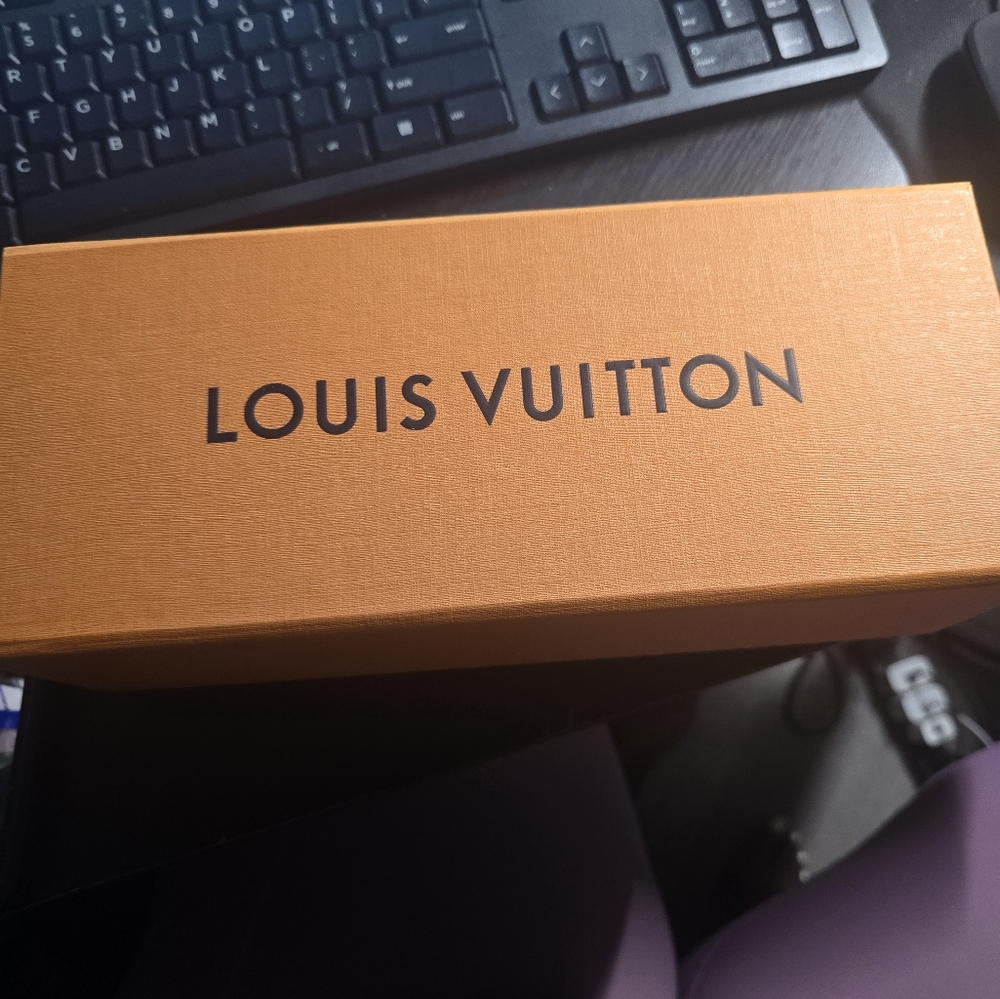 LV PERFUM BOX
